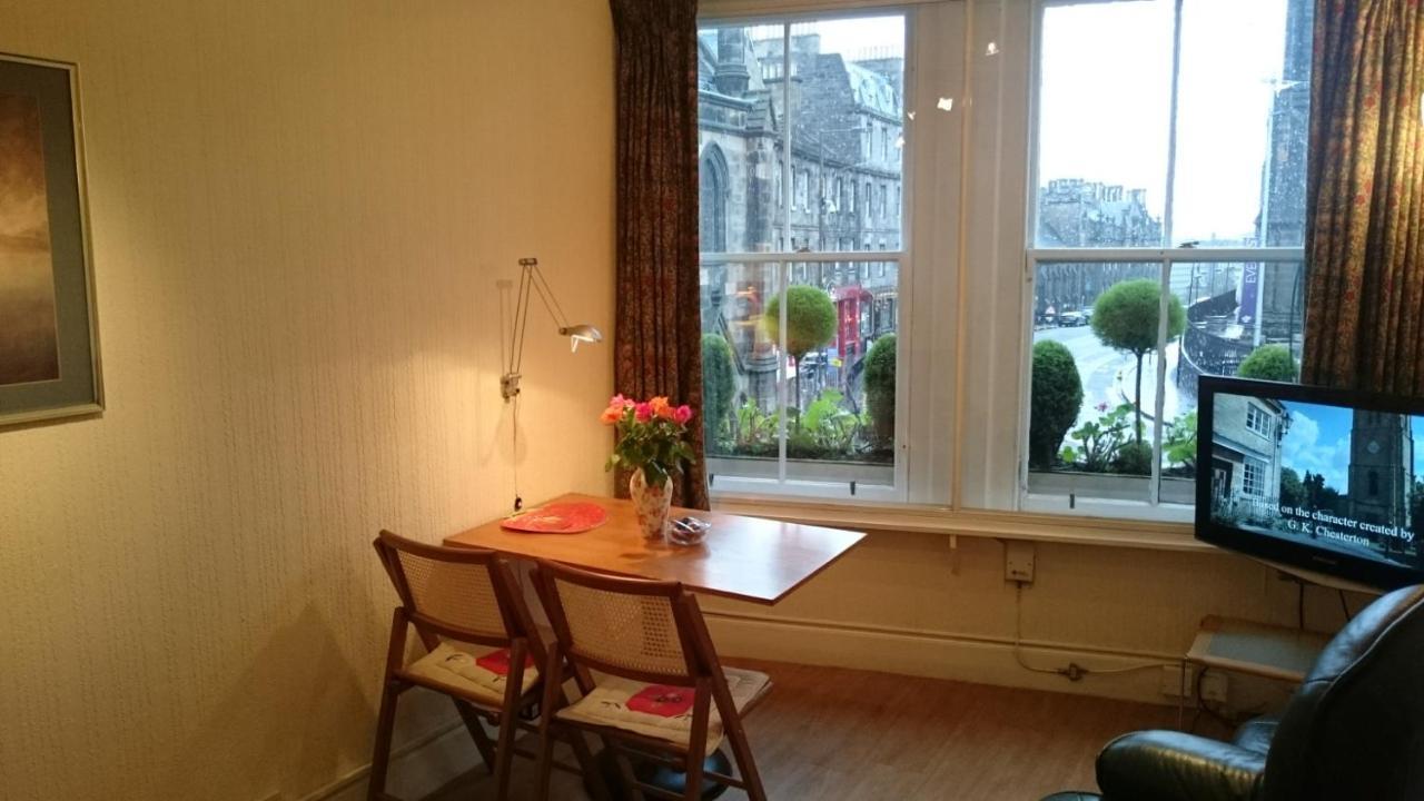 Royal Mile Apartment, 1 Minute From The Castle. Edinburgh Exterior photo